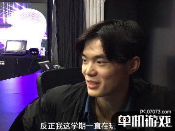 高校设电竞专业:配置79999元电脑 学生能玩吃