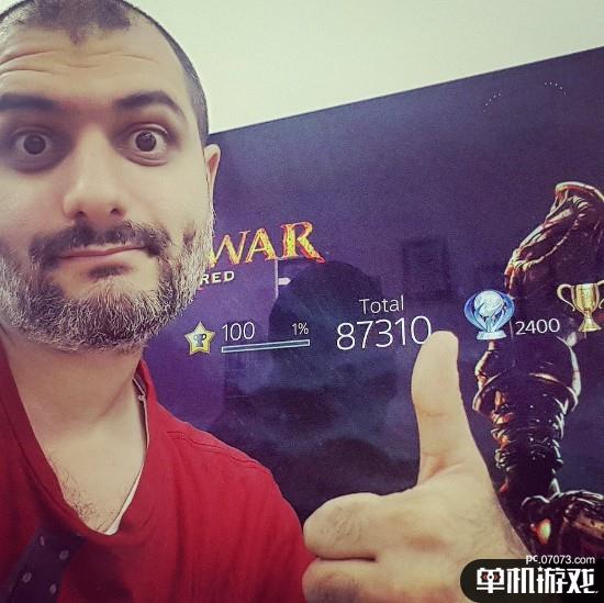 沙特肝帝白金奖杯达2400个 离2500目标越来越近